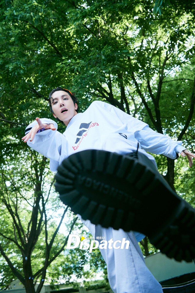 220812 BTS J-Hope 'Lollapalooza' Promotion Photoshoot by Dispatch documents 14