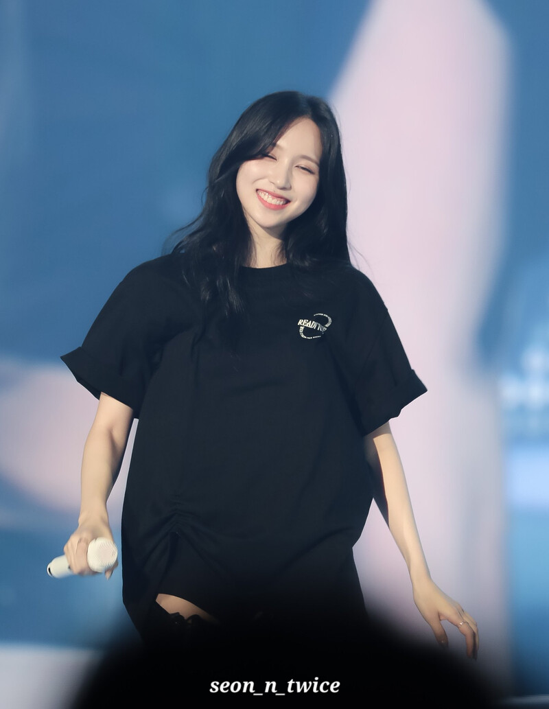 230416 TWICE Mina - ‘READY TO BE’ World Tour in Seoul Day 2 documents 2