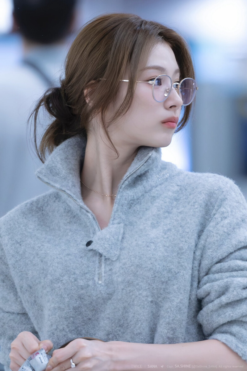 241112 TWICE Sana - HND & GMP Airport documents 1