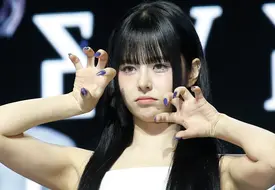 240610 EVERGLOW E:U - "ZOMBIE" Comeback Showcase