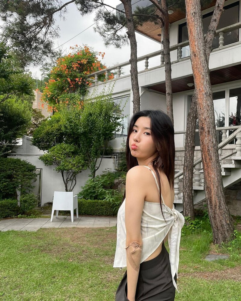 210708 Kwon Eunbi Instagram Update documents 2