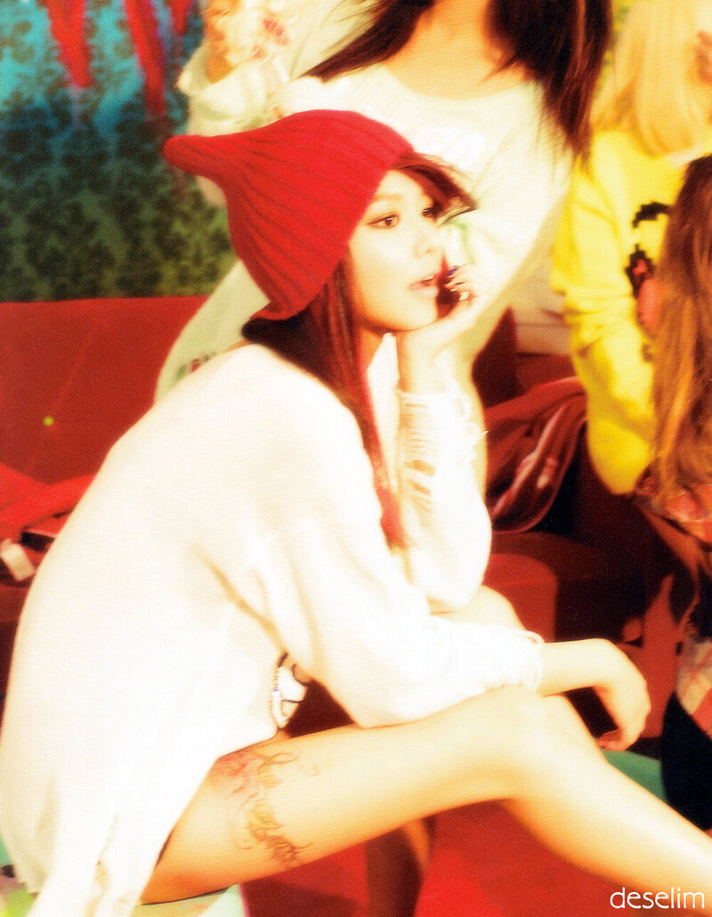 [SCAN] Girls' Generation - 'I Got A Boy' Sooyoung version documents 3