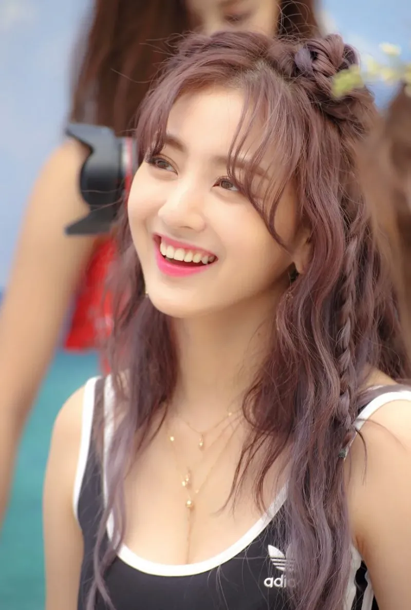 103632910_05.JIHYO-02.jpg