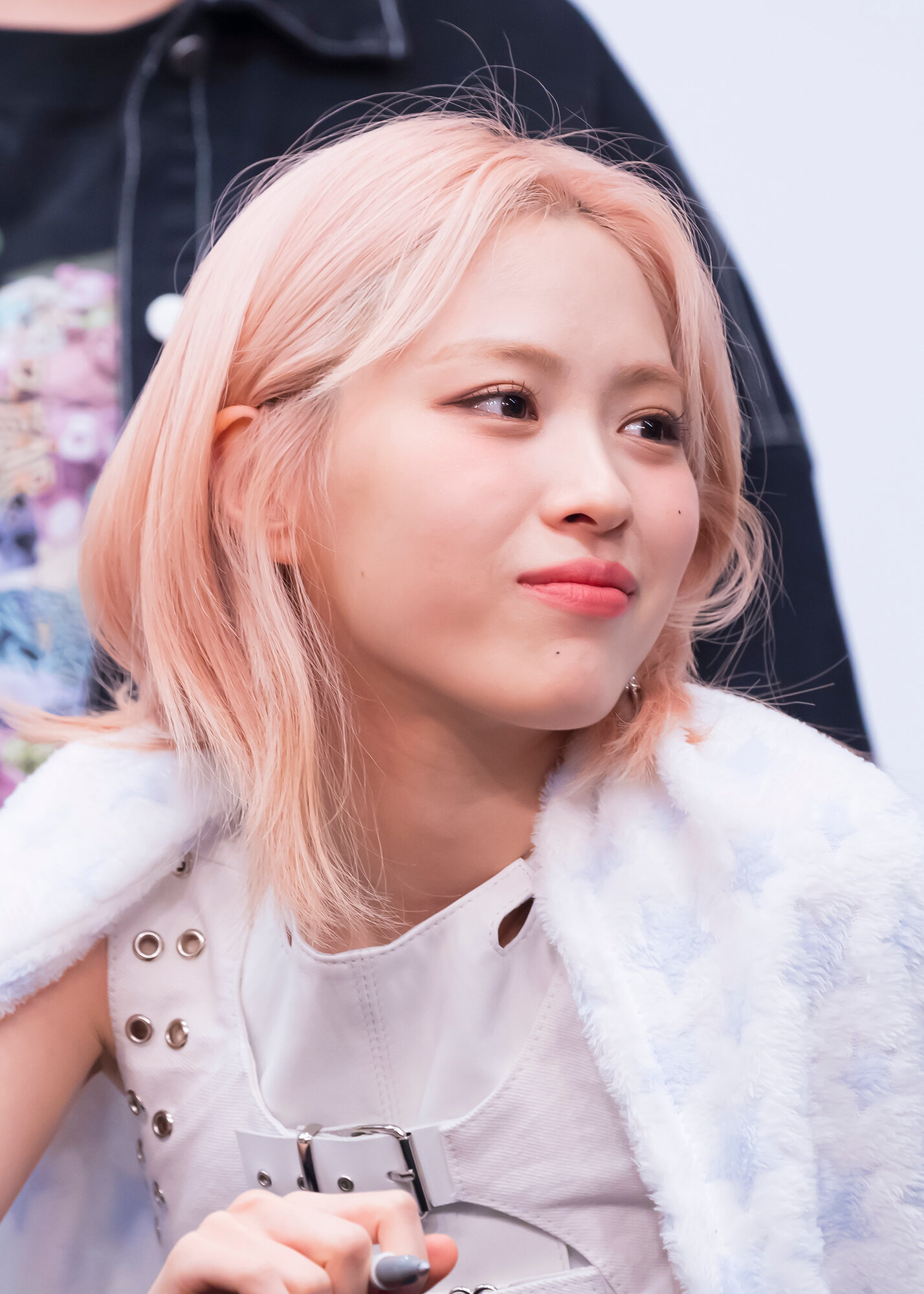 240114 ITZY Ryujin - Soundwave Fansign Event | kpopping