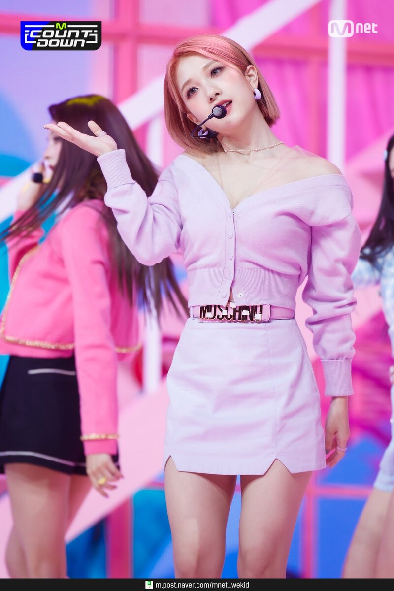 210902 fromis_9 - 'Talk & Talk' at M Countdown documents 12