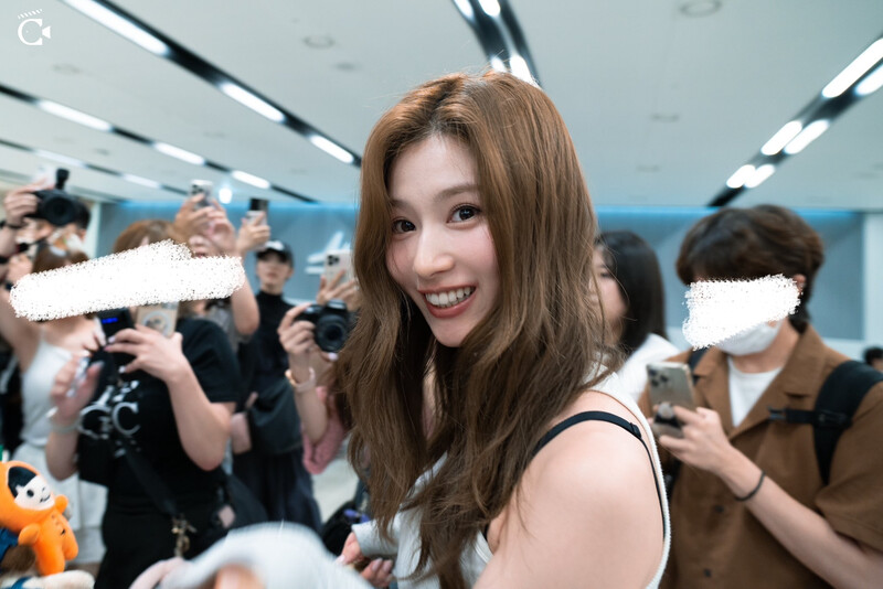 240722 TWICE Sana - GMP Airport documents 1