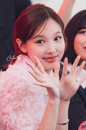 241215 TWICE Nayeon - Blue Dream Media Fansign