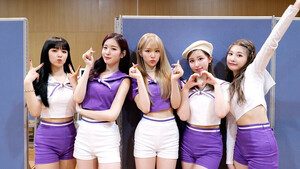 210527 WOOAH twitter update - 'Purple' promotions at M countdown