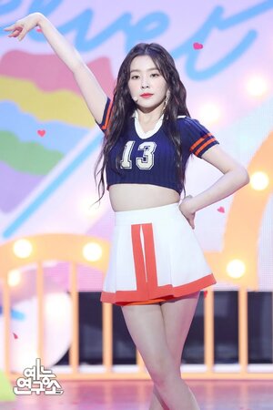 Red Velvet 'Power Up' stage MBC Music Core (180811)