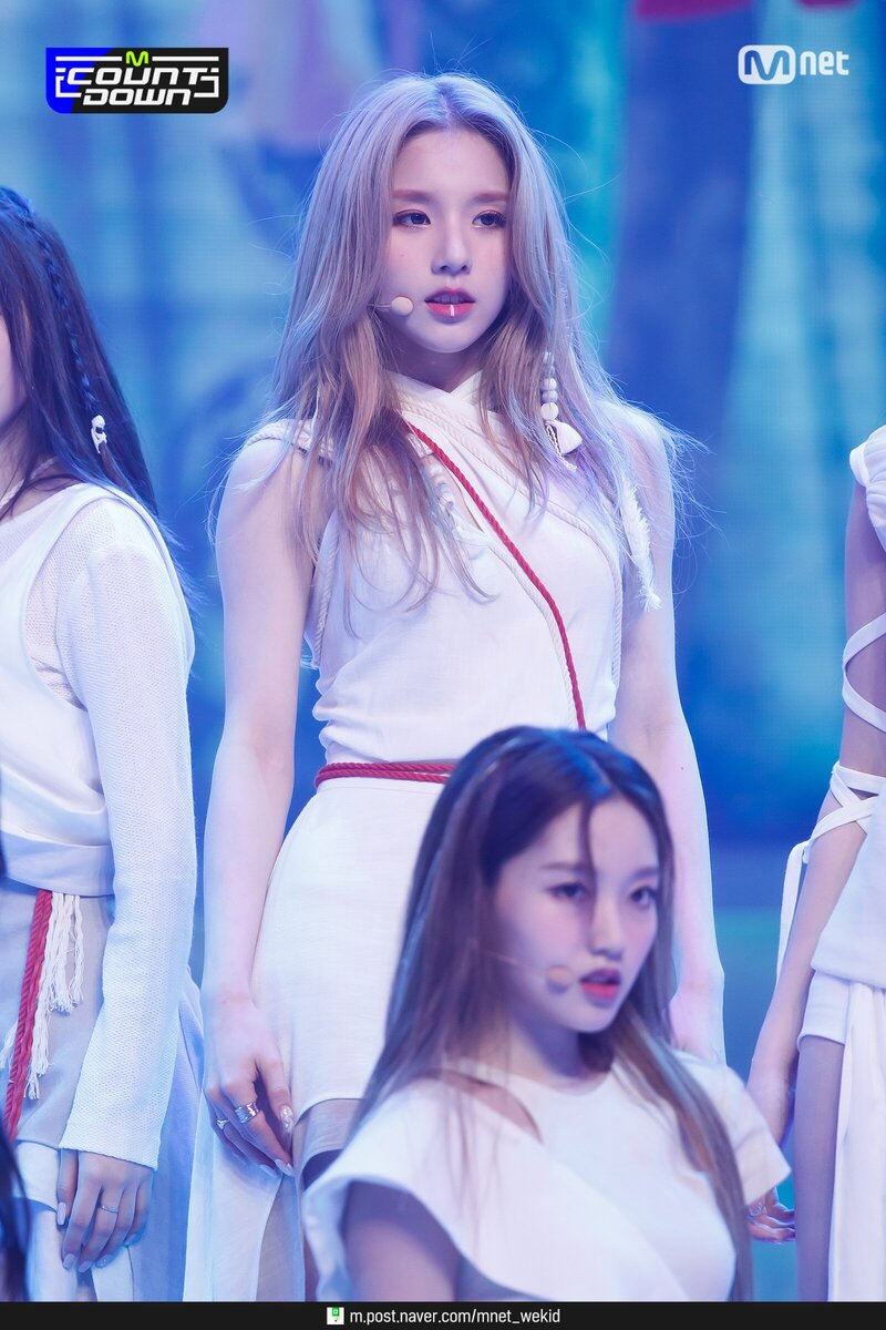 210701 LOONA - PTT (Paint The Town) at M Countdown documents 28
