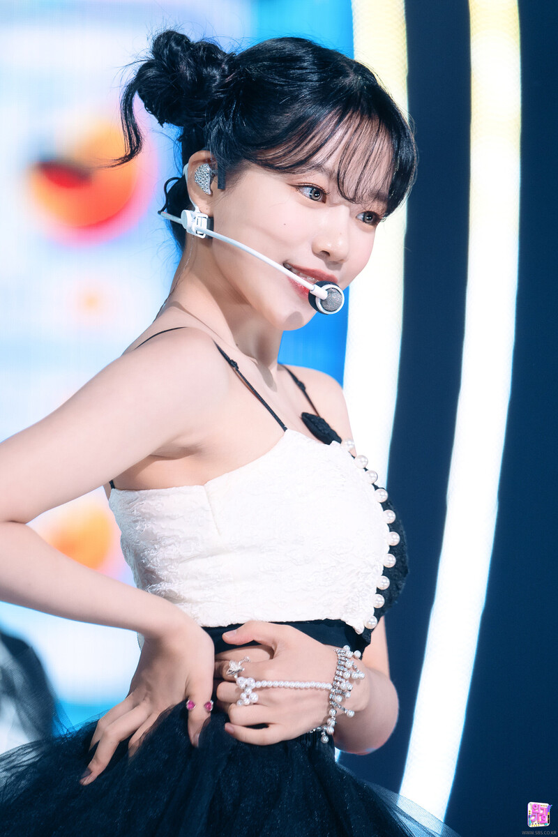 220619 Jo Yuri - 'Love Shhh!' at Inkigayo documents 7