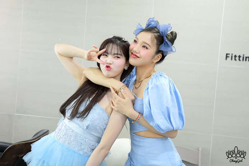 230427 OH MY GIRL Cafe Update - 8th Anniversary documents 13