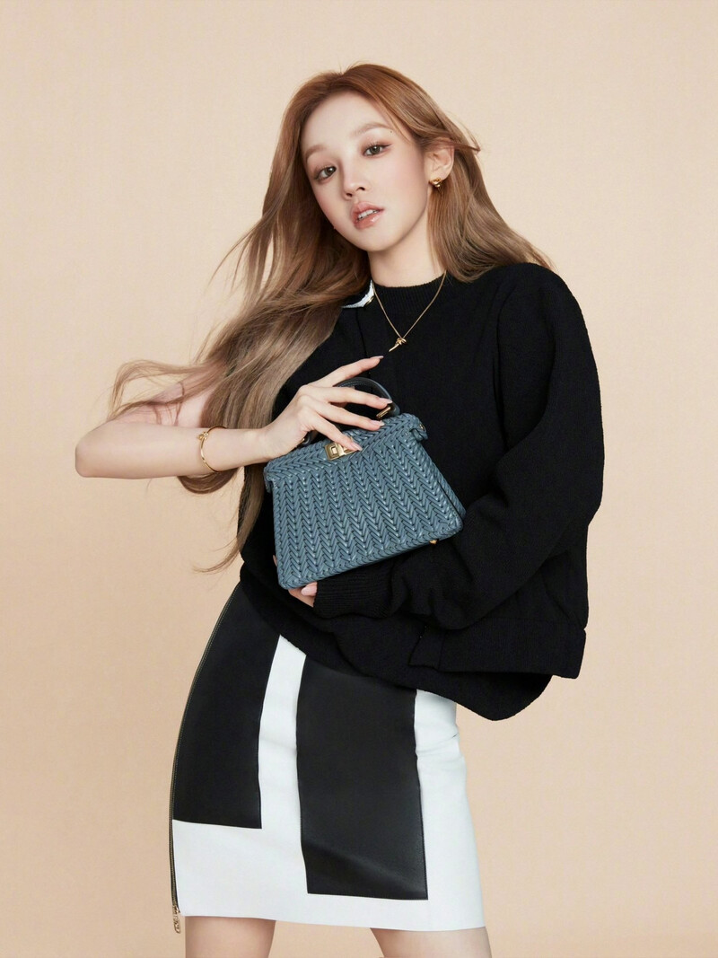 YUQI x FENDI documents 2