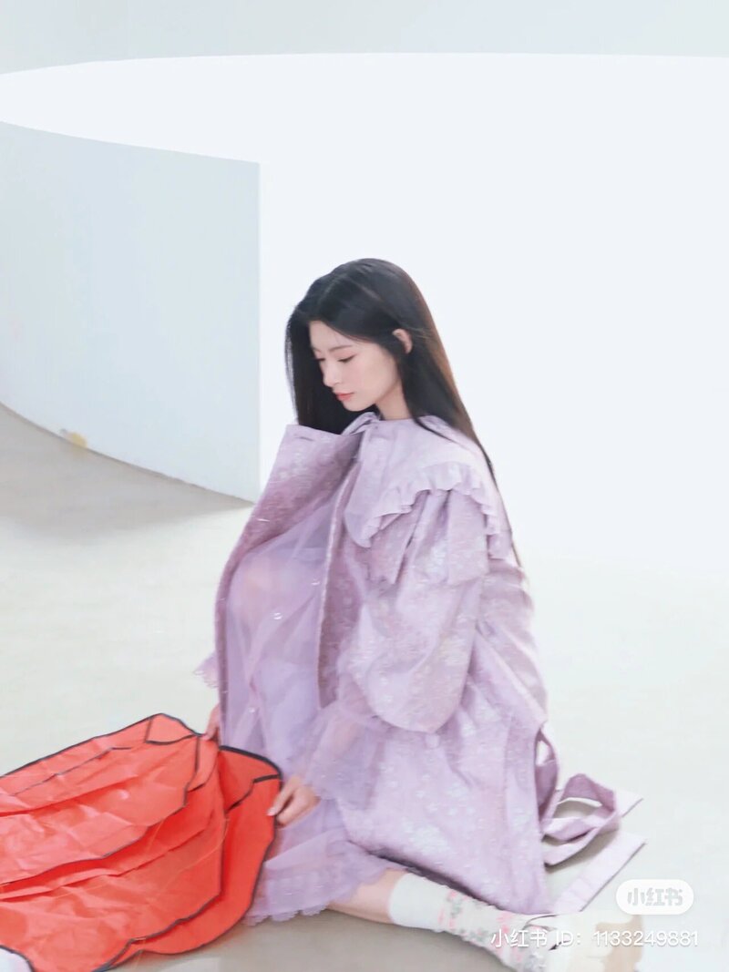 220528 Yiren Red App Update - Behind the scenes of Yiren for RAYLI Fashion & Beauty Magazine June issue Photoshoot documents 7