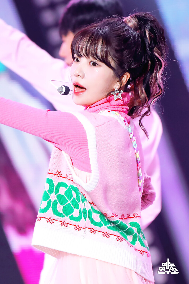 221112 Jo Yuri - 'Loveable' at Music Core documents 4