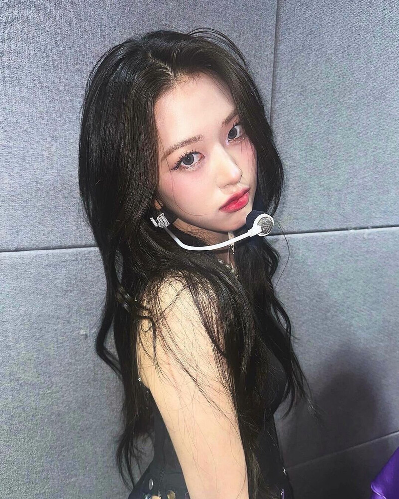 240518 YUJIN Instagram Update documents 1