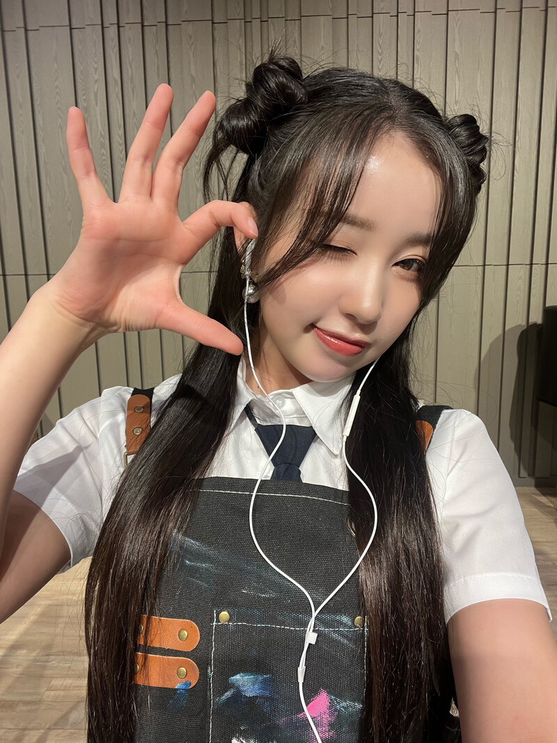 240831 WOOAH weverse update with SORA documents 8