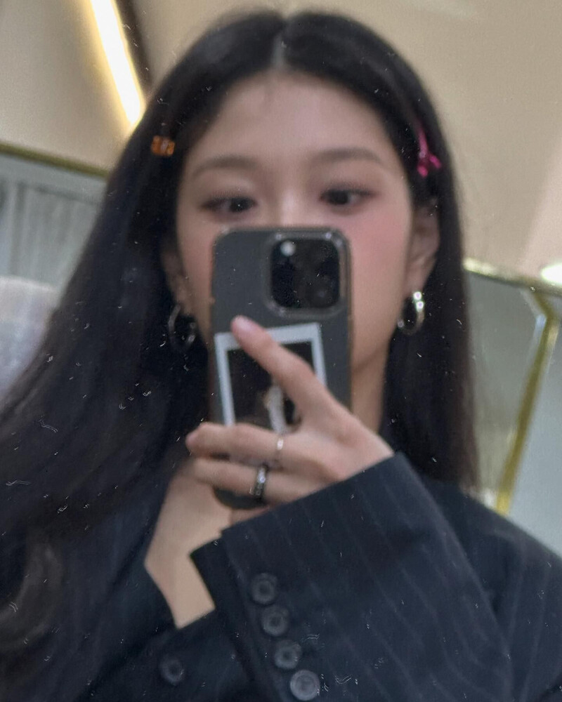 241103 fromis_9 Seoyeon Instagram Update documents 1