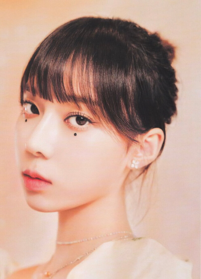 aespa 2022 Season's Greetings (scans) | kpopping