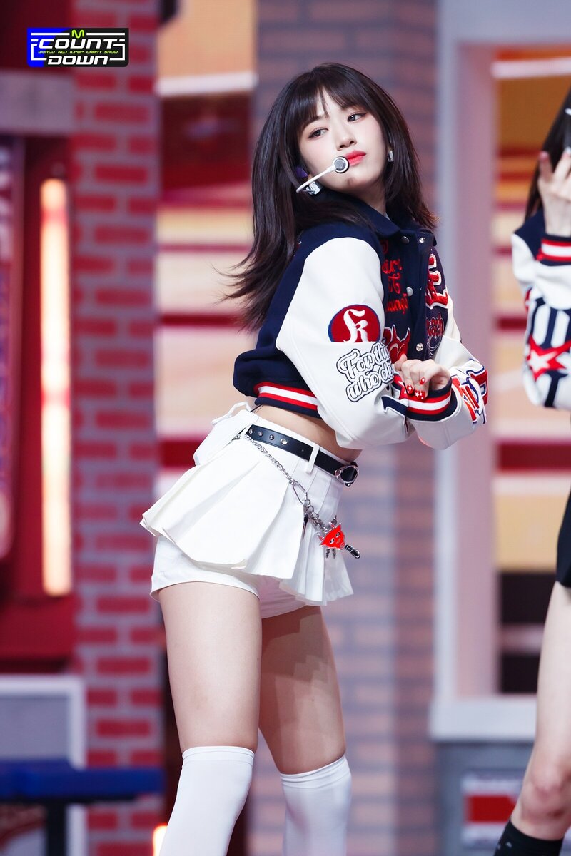 230413 IVE Yujin - 'Kitsch' & 'I AM' at M COUNTDOWN documents 8
