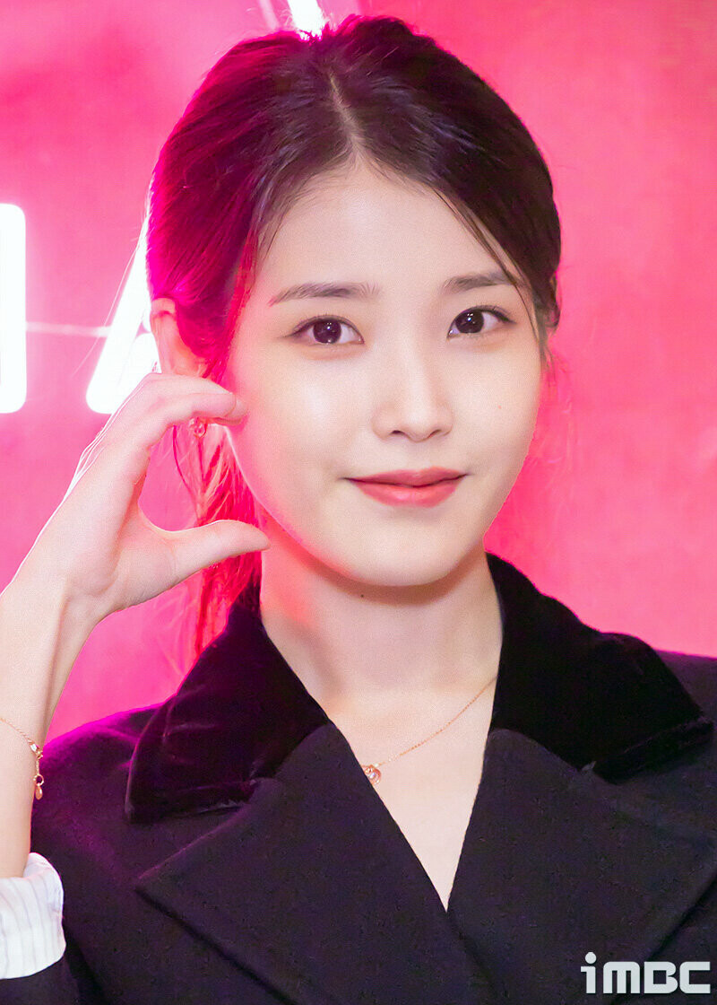 221116 IU - J.Estina Pop-up Store Event documents 18