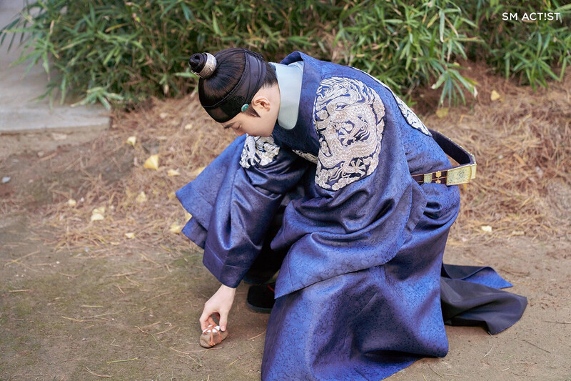 240417 SM Entertainment Naver post - EXO Suho "Missing Crown Prince" Behind the Scenes documents 8