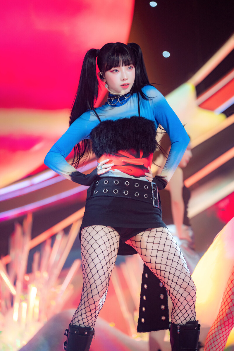 240519 aespa Karina - 'Supernova' at Inkigayo documents 14