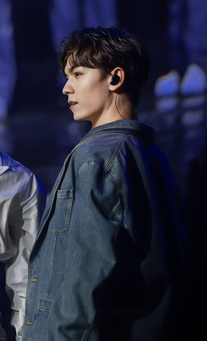 240616 SEVENTEEN Vernon - 2024 Weverse Con Festival documents 1