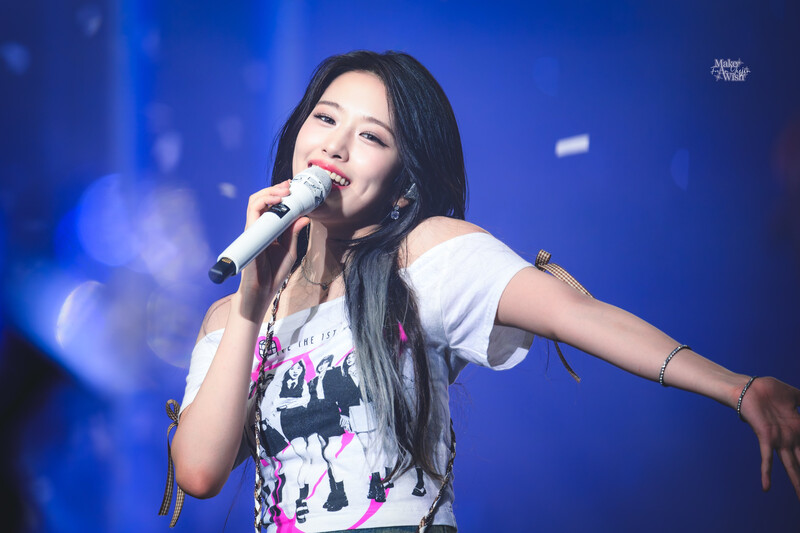 240707 IVE Yujin - 1st World Tour ‘Show What I Have’ in Hong Kong Day 2 documents 6