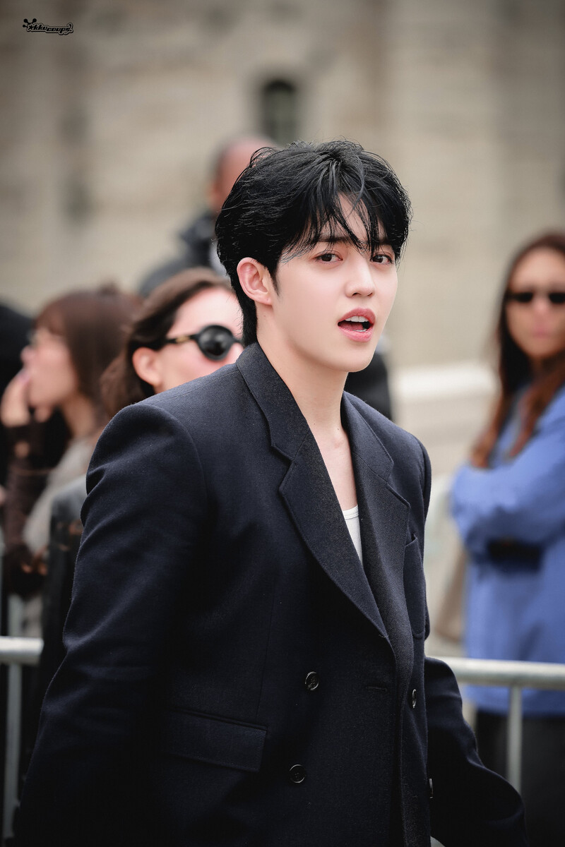 240927 SEVENTEEN S.Coups - LOEWE Paris Fashion Week documents 12