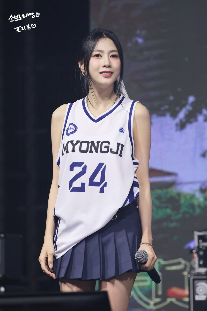 241007 Apink HAYOUNG - at 'Myongji University Festival' documents 9