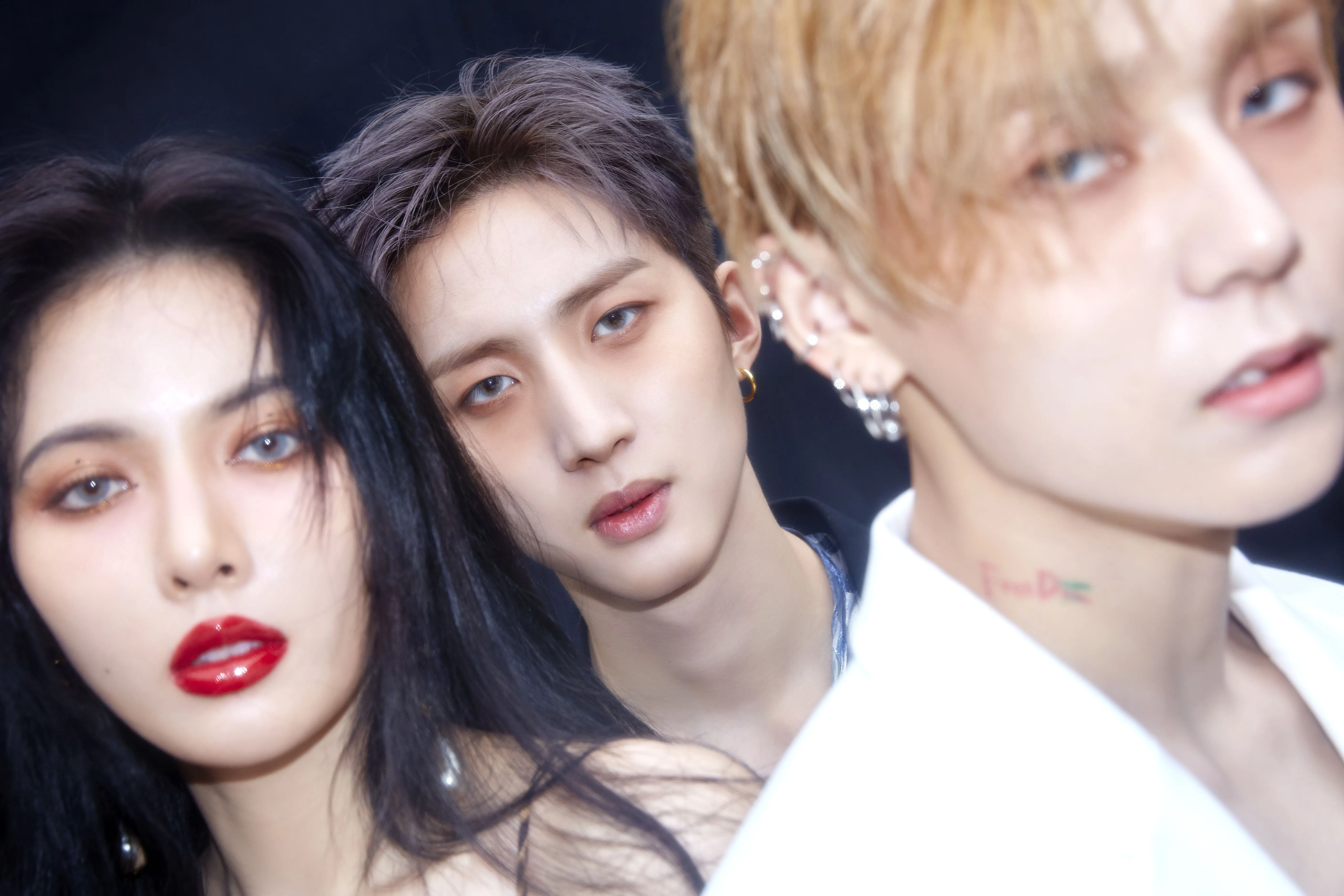 TRIPLE H 'REtro Futurism' Concept Teaser Images | kpopping