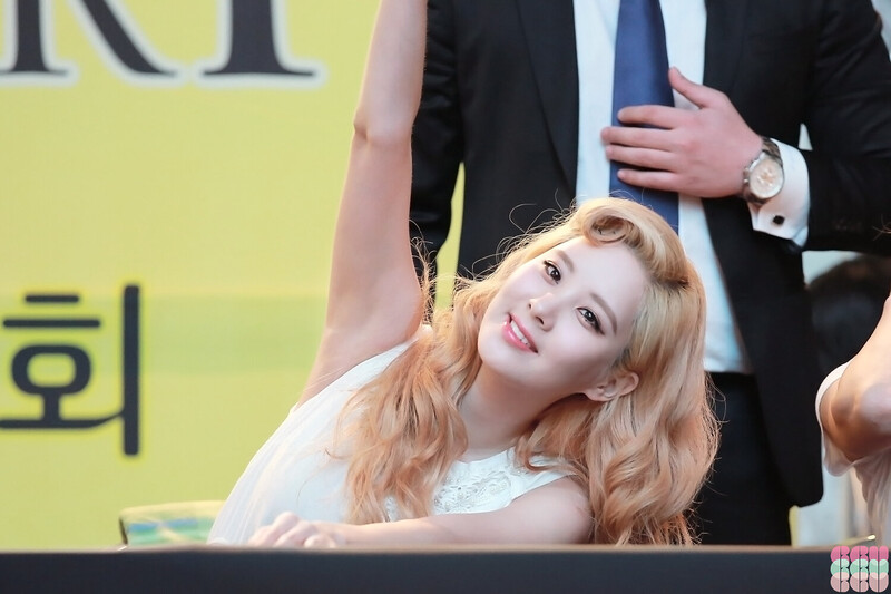 150827 Girls' Generation Seohyun at Lion Heart Daejeon Fansign documents 6