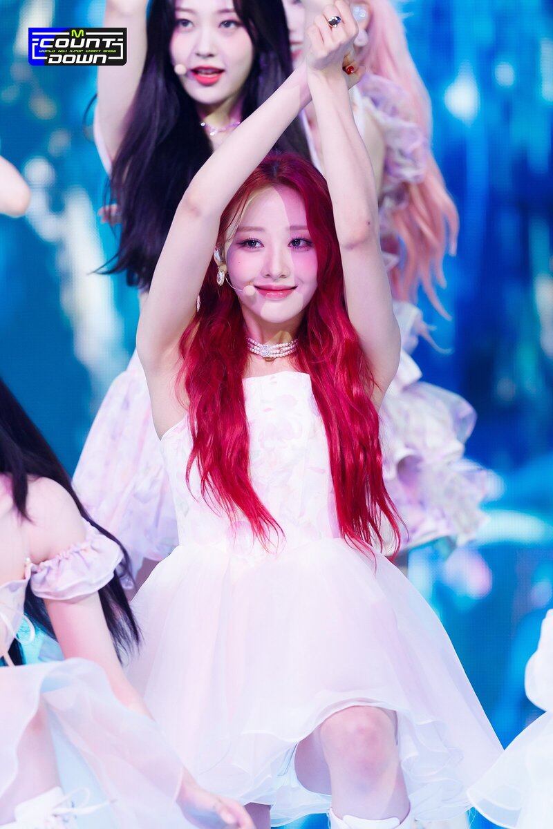 220623 LOONA - 'Flip That' at M Countdown documents 17