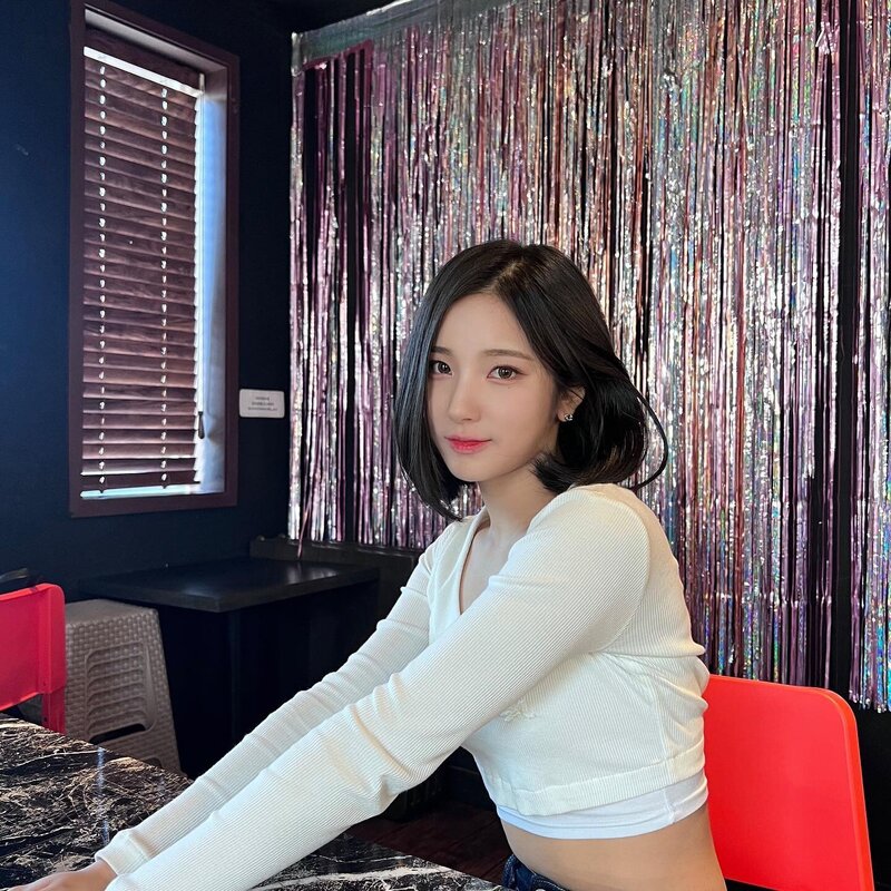 230202 ALICE Sohee Instagram Update | kpopping