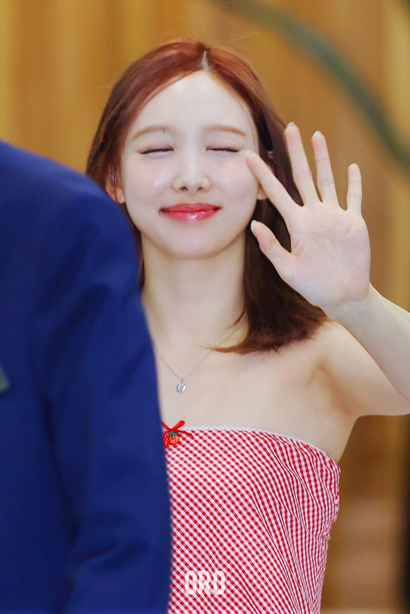 240618 TWICE Nayeon - Kiss The Radio documents 8