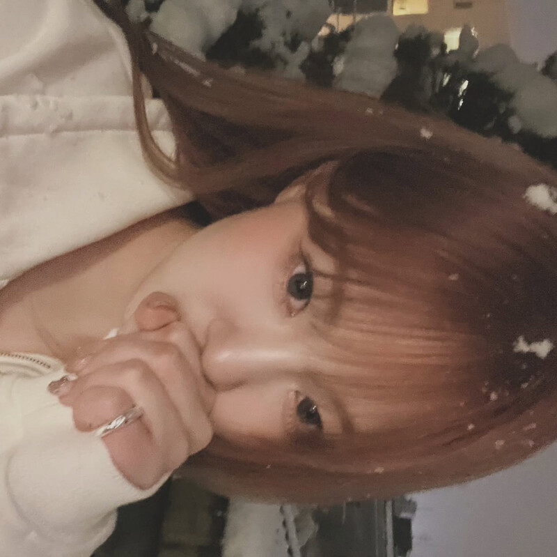 241128 CHAEHYUN Instagram Update documents 3