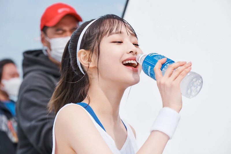 210415 Pocari Sweat Instagram Update - Chuu's 2021 CF Behind documents 2