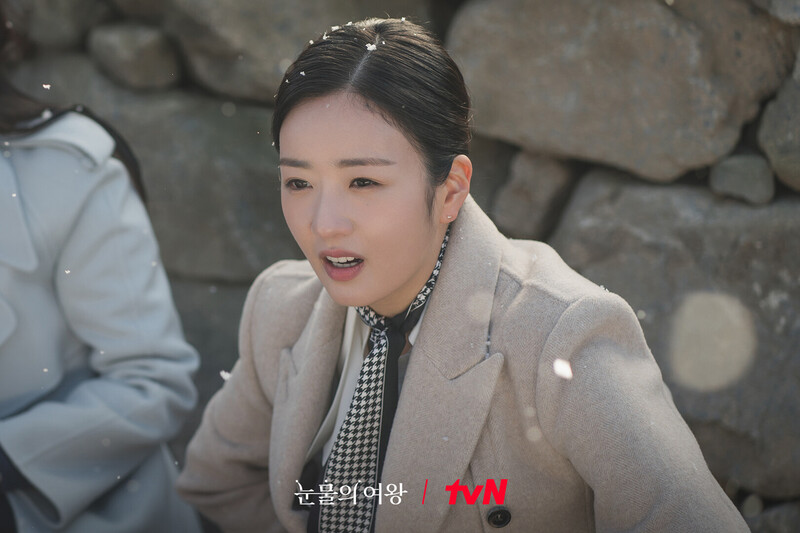 tvN drama "Queen of Tears" still cuts starring BOMI of APINK documents 5