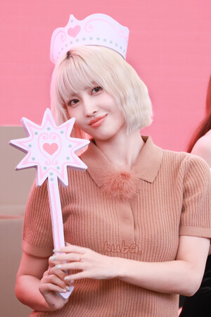 241215 TWICE Momo - Blue Dream Media Fansign