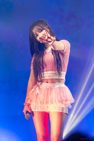 241112 WOOAH Sora - at "WOOAH Japan 2nd Concert 'WOOAH-LAND AGAIN' in Tokyo, Japan"