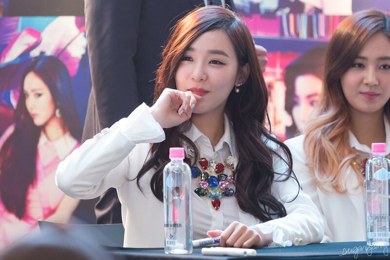 140314 Girls' Generation Tiffany at Mr. Mr. fansign documents 6