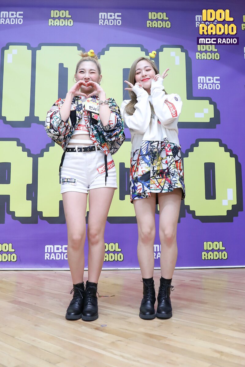200514 Woo!Ah! at MBC Idol Radio with special DJ Exy and Soobin from WJSN documents 26