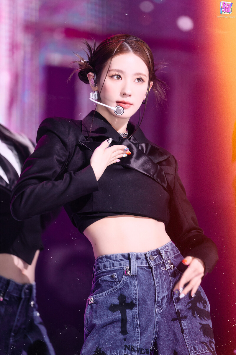 220327 (G)I-DLE Miyeon - 'TOMBOY' at Inkigayo documents 5