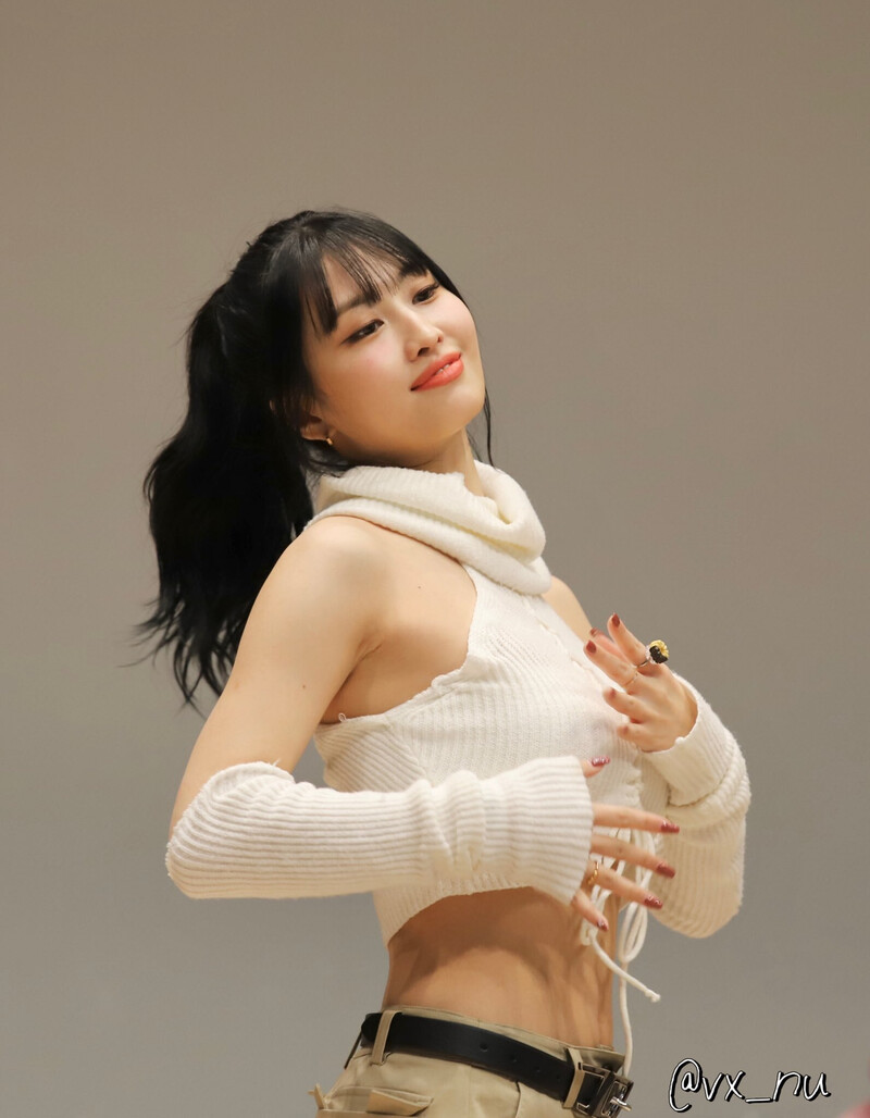 230319 TWICE Momo - Fansign Event documents 2