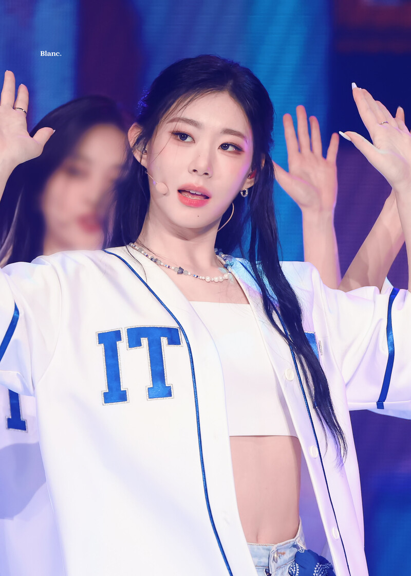 230731 ITZY Chaeryeong - 'Kill My Doubt' Showcase documents 3