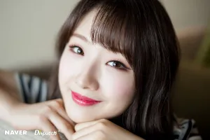 LOONA HaSeul Debut Mini Album "+ +" Promotion Naver x Dispatch