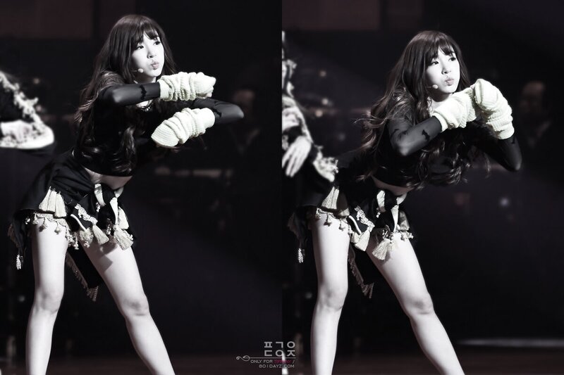 131029 Girls' Generation Tiffany at KBS Open Concert documents 1