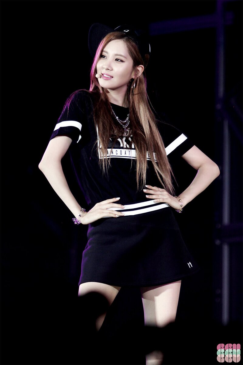 140815 Girls' Generation Seohyun at SMTOWN in Seoul documents 2