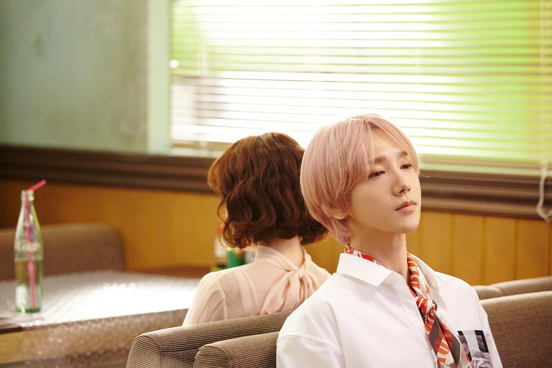 190618 SMTOWN Naver Update - Yesung's "Pink Magic" M/V Behind documents 5